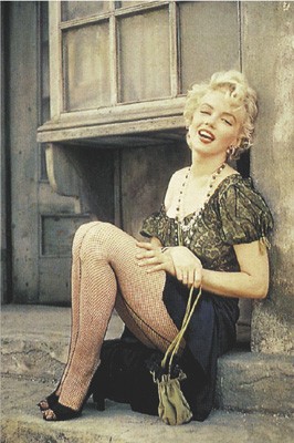 Marilyn: Net Stockings