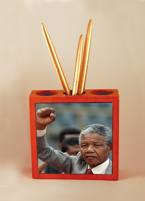 Mandela-Power Pen Holder