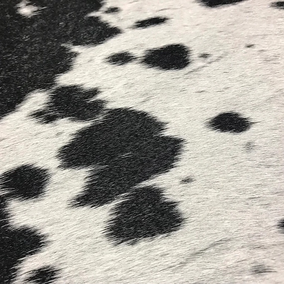 Black and White Cowhide 6'x6.5'