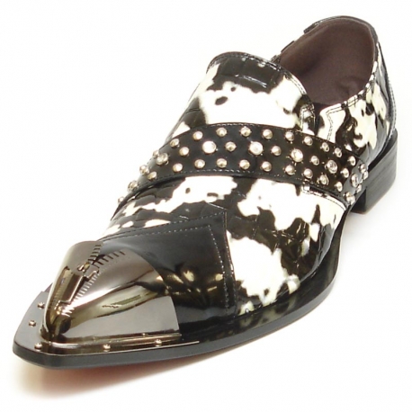 Metal Tip Fiesso Designer Shoe Black and white